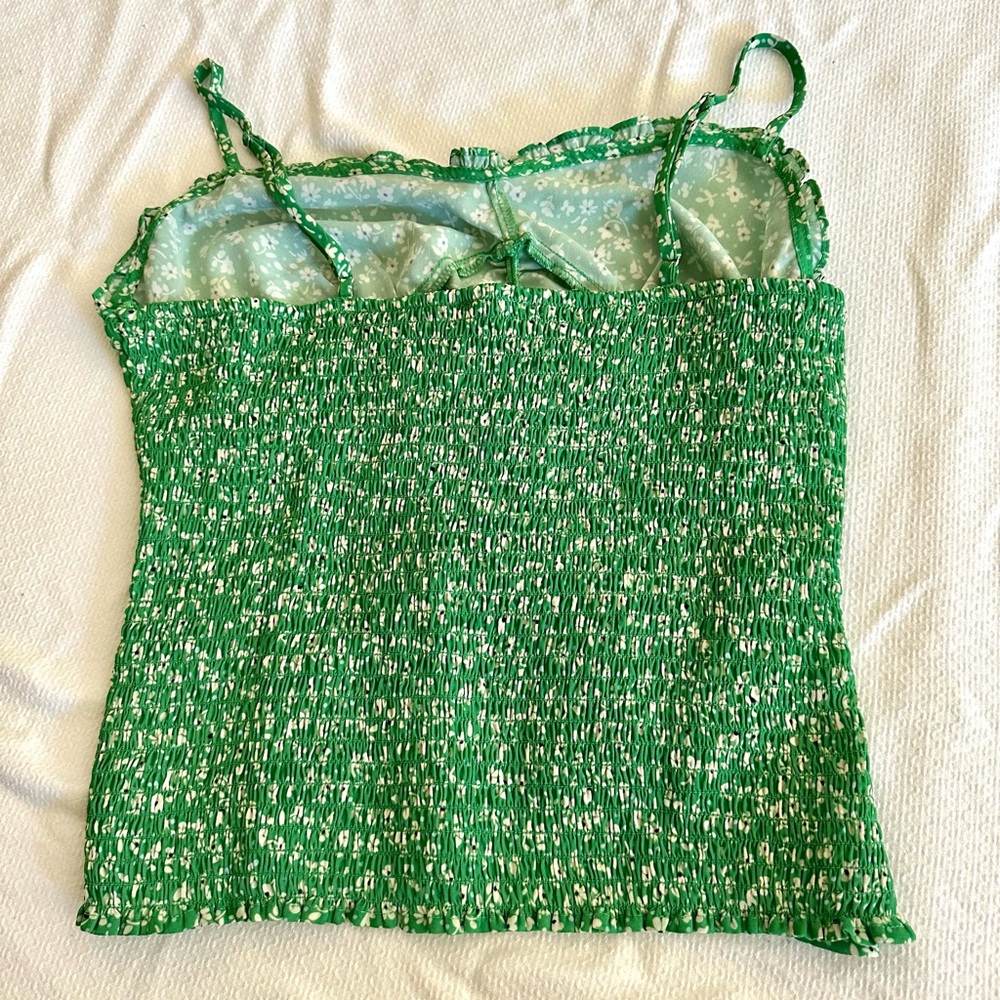 Lush Women’s Ruched Floral Green Top - Picture 7 of 8